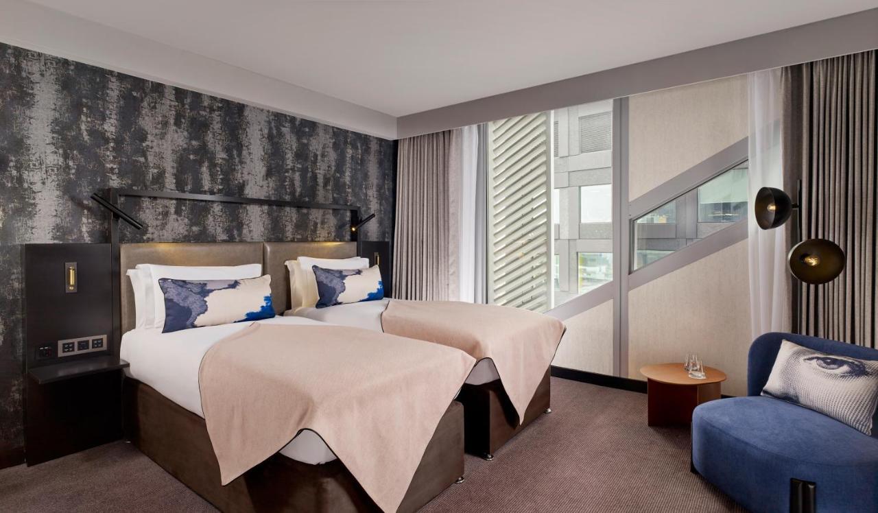Montcalm East, Autograph Collection Hotel Лондон Екстериор снимка A room at the Hilton London West End