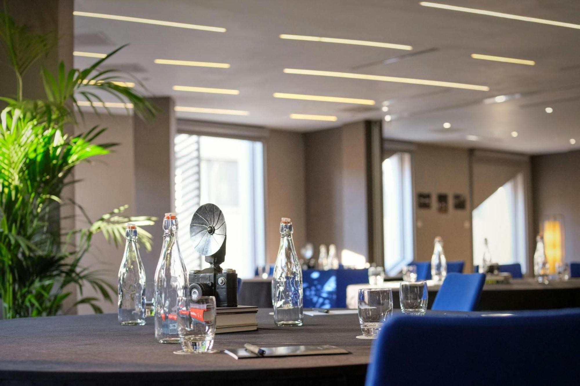 Montcalm East, Autograph Collection Hotel Лондон Екстериор снимка Meeting room