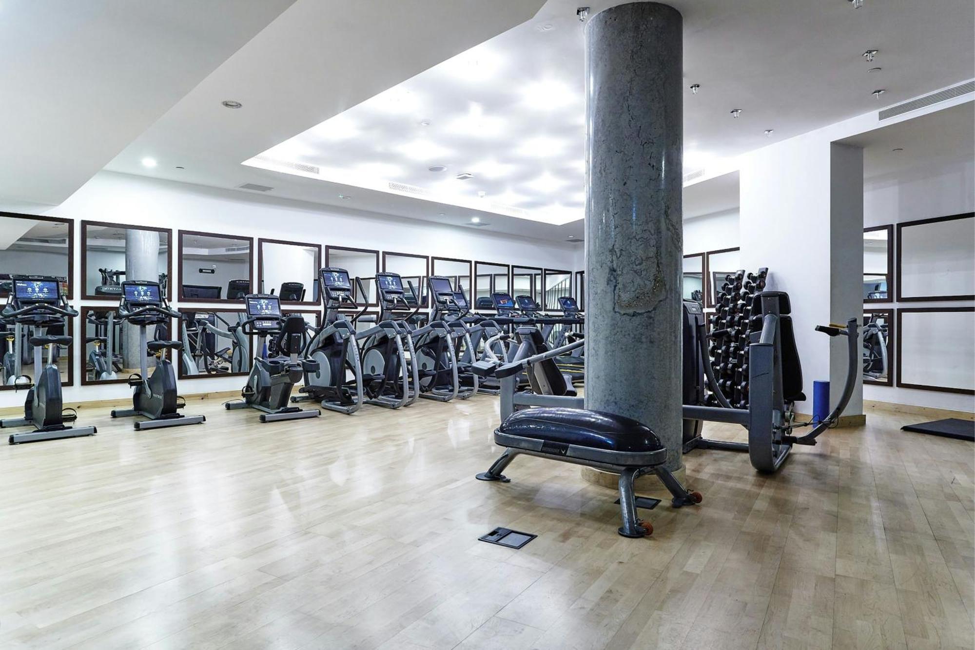 Montcalm East, Autograph Collection Hotel Лондон Екстериор снимка The gym at the 1000 Museum Hotel