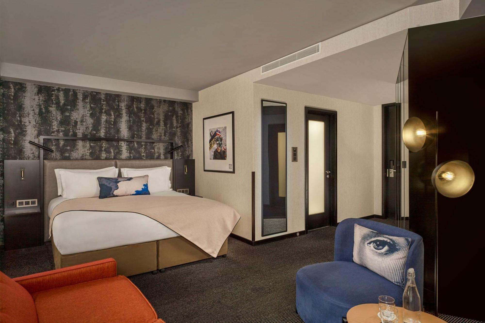 Montcalm East, Autograph Collection Hotel Лондон Екстериор снимка A room at the London Edition