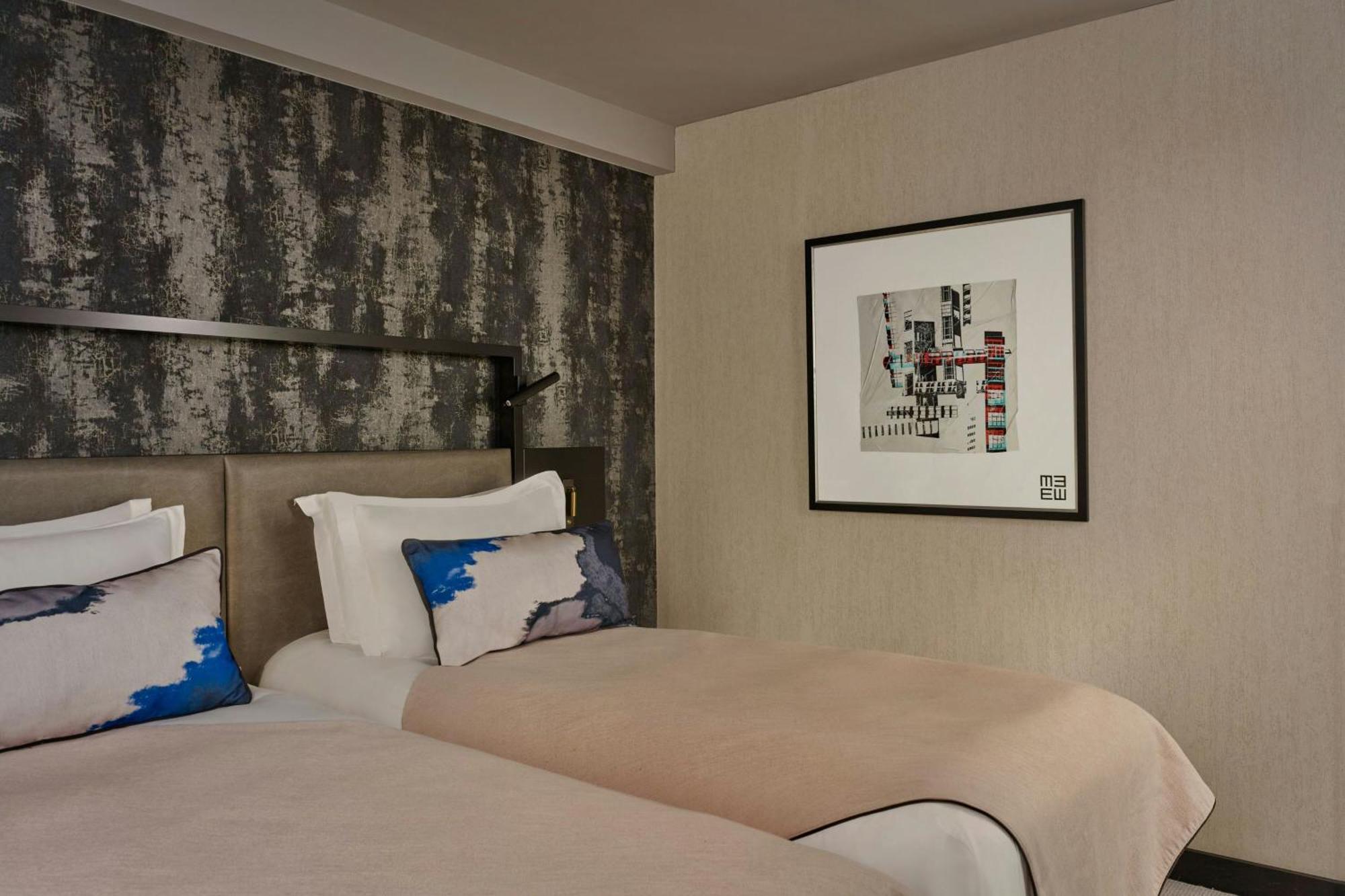Montcalm East, Autograph Collection Hotel Лондон Екстериор снимка A guest room at the hotel
